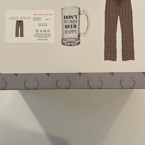 Lord's Rocks Men’s Fleece Pizza Pajamas in size small with Beer Mug ￼ - Picture 4 of 4